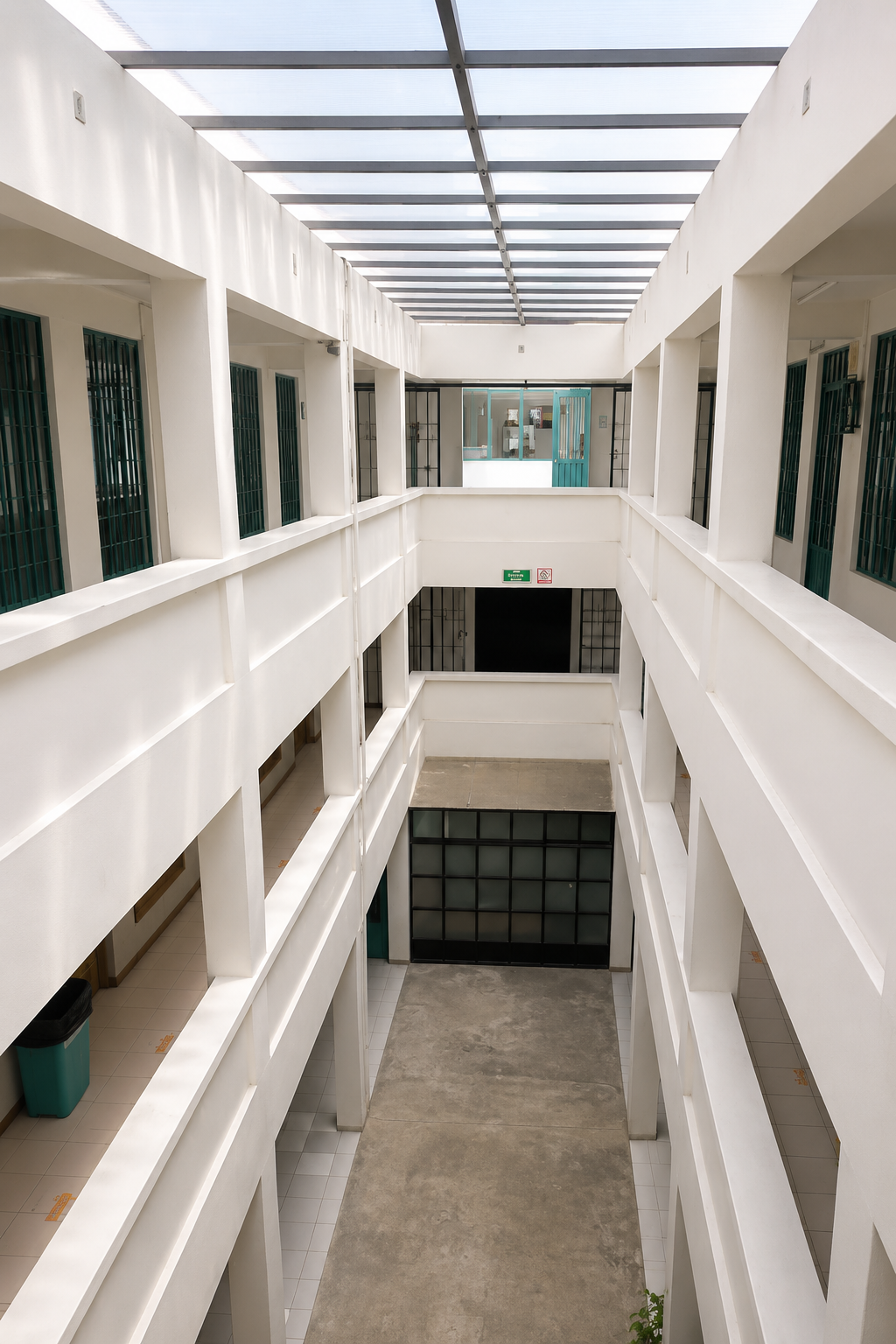 Interior del Plantel Bravo