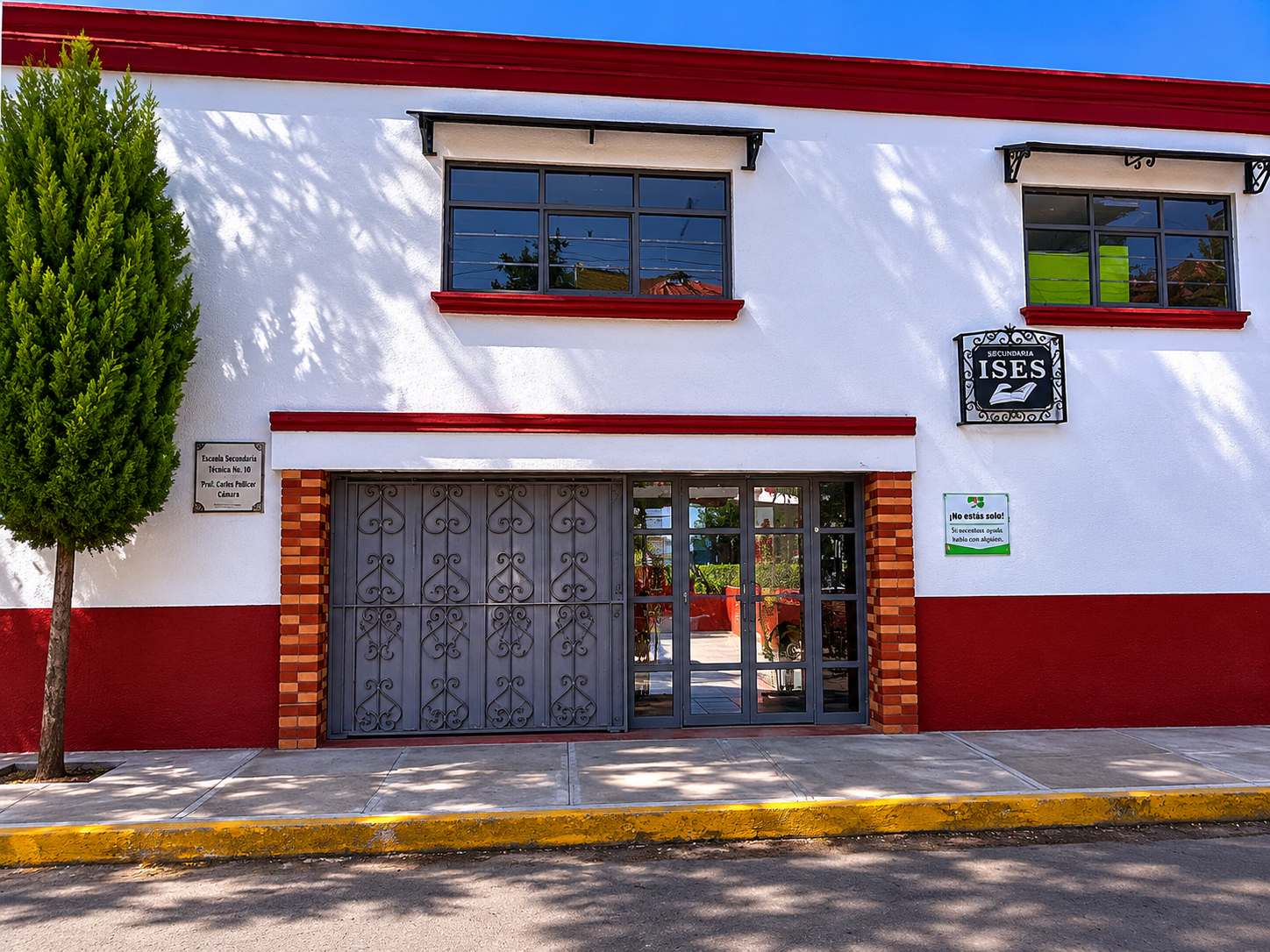 Entrada del Plantel Santiago